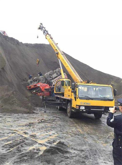 清涧上犹道路救援